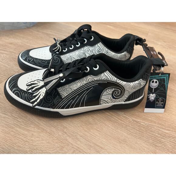Men\'s Nightmare Before Christmas Low Top Sneaker Size 10 Groundup Black White main image 4
